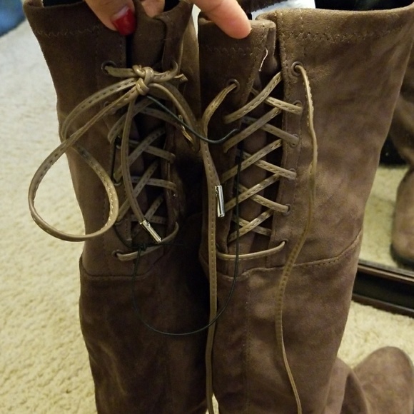 ❎SOLD❎Taupe tan over knee boots size 5.5 - Picture 3 of 7